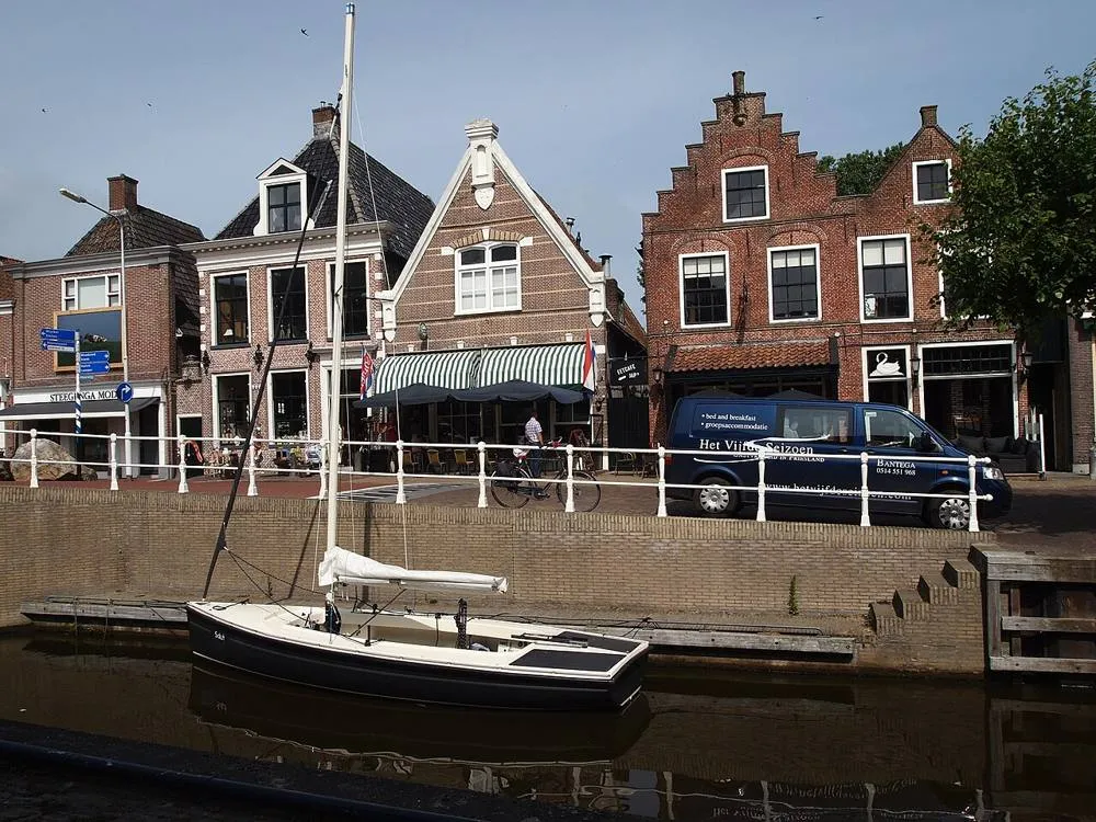 Balk: Winkeltjes aan de Luts. Balk
