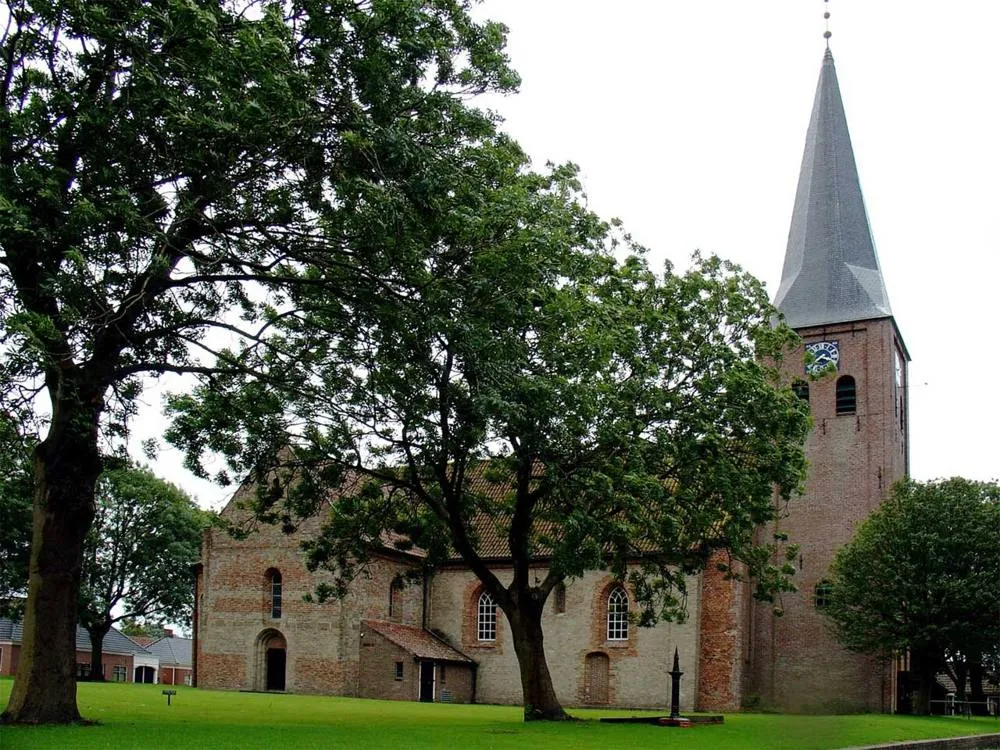Leens: Kerk van Leens