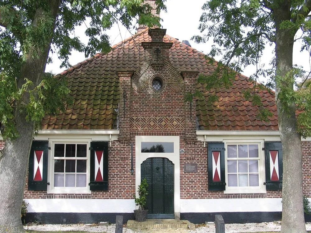 Egmond-Binnen: Stolpboerderij bij egmond-binnen